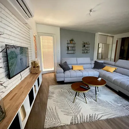 Tres Bel Central, Au Calme Avec Balneo Διαμέρισμα