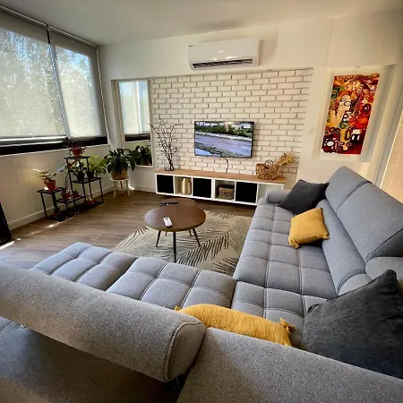 Apartment Tres Bel Central, Au Calme Avec Balneo Perpignan